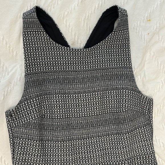 Beautiful Banana Republic Dress w/ criss cross back, Size 10, worn once - Picture 6 of 7